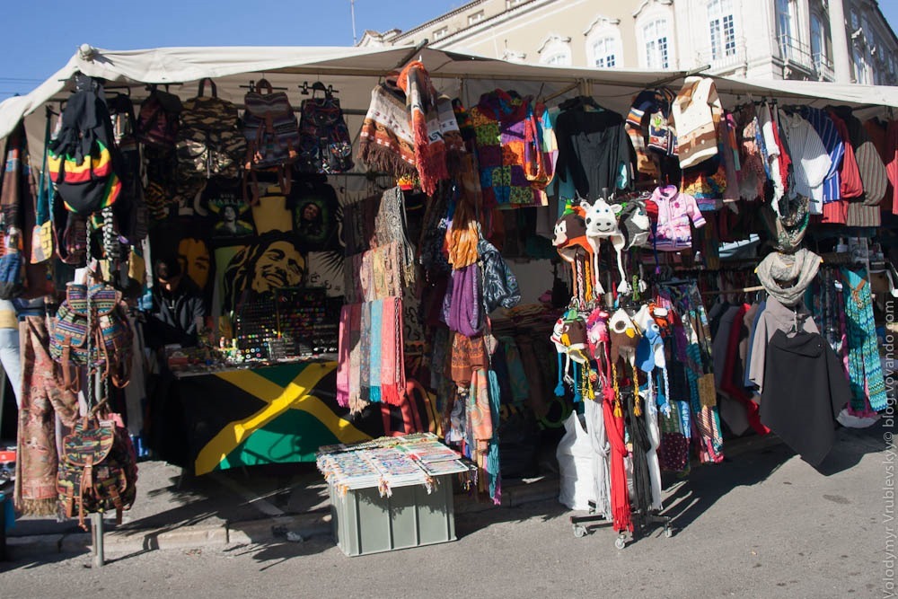 Блошиний ринок в Лісабоні