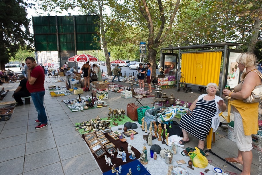 Блошиний ринок в Тбілісі